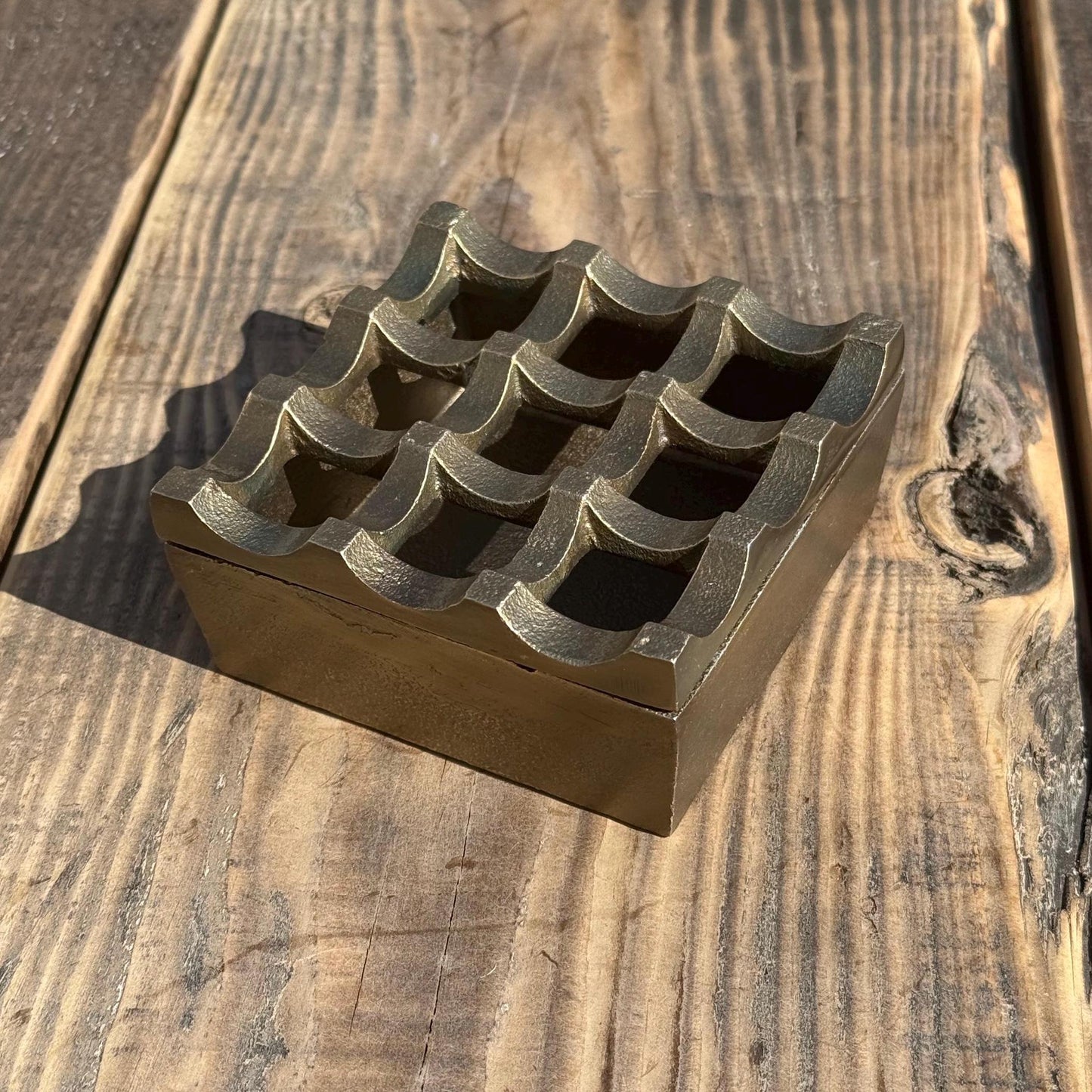 Antique Brass Handcrafted Cast Ashtray - Vintage Style Cigar Holder Ashtray - Heavy Cigarette Ashtray