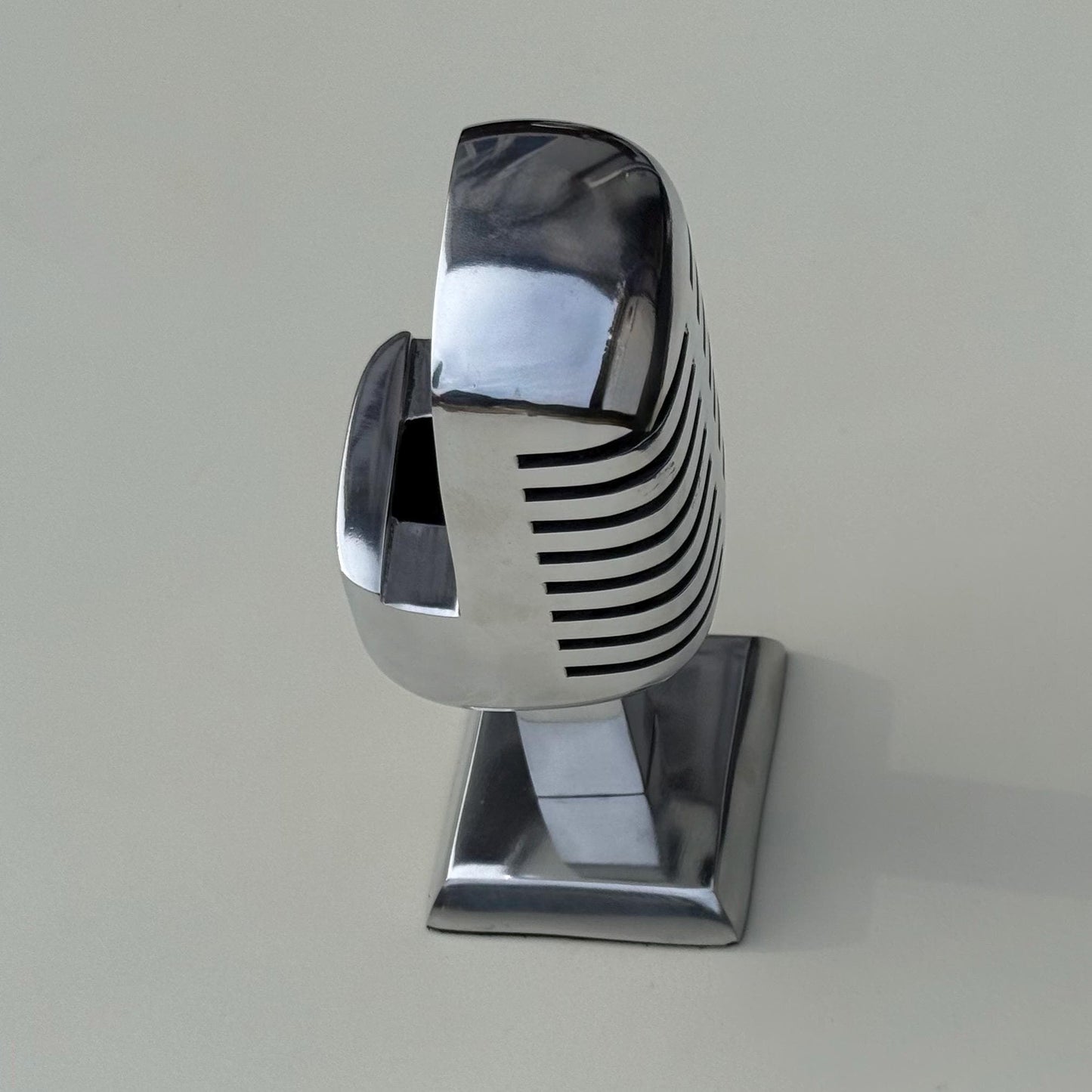Maxlume - Vintage Microphone iPhone Mobile Phone Holder Retro Mic