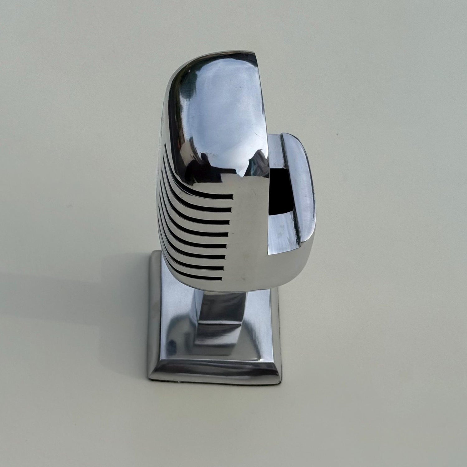 Maxlume - Vintage Microphone iPhone Mobile Phone Holder Retro Mic
