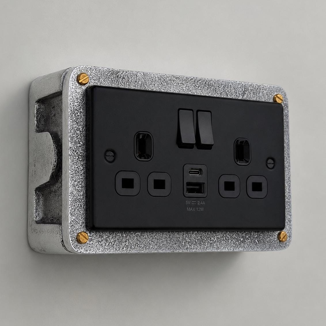 Matt Black Double Switched Solid Cast Metal Conduit 2-Gang Socket + 2 Outlet Type A & C USB Charger