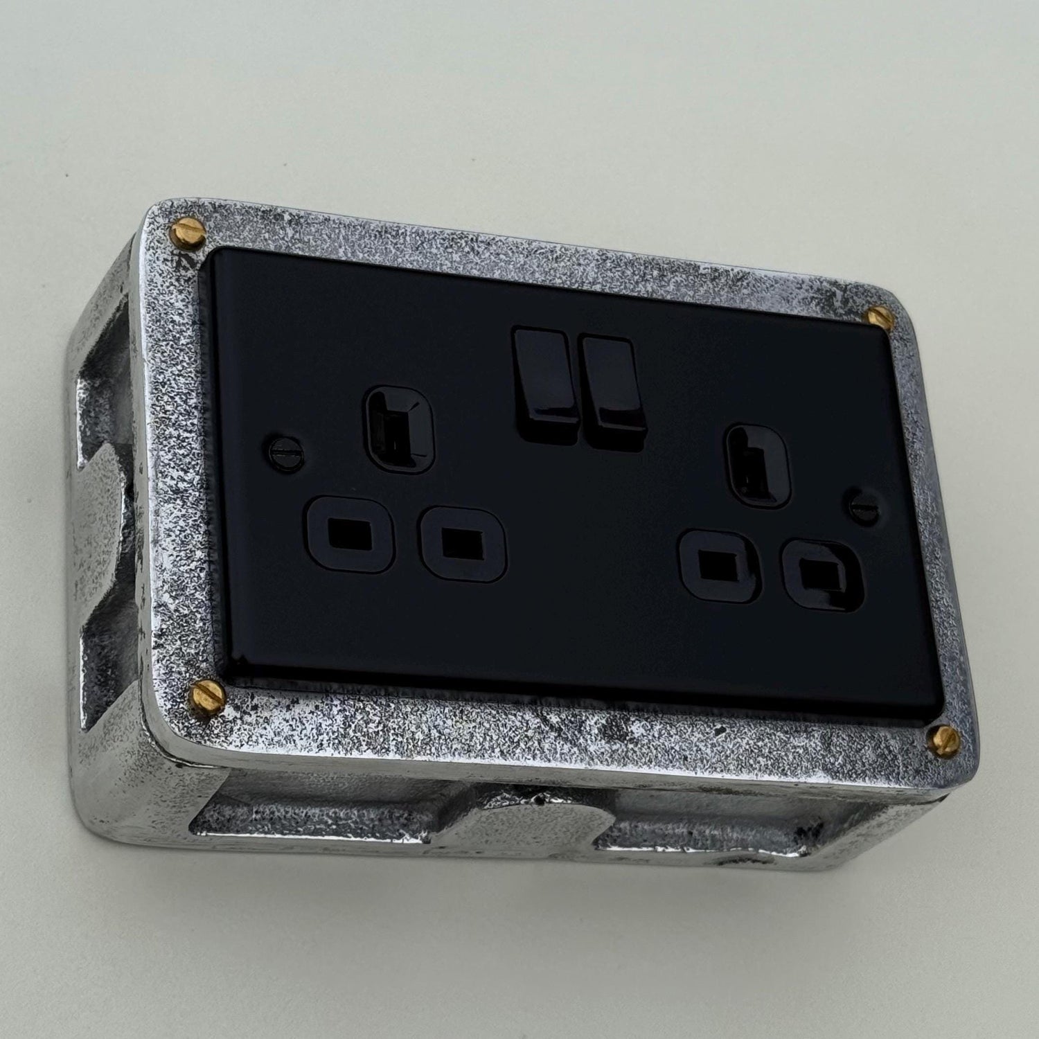 Matt Black Double Switched Solid Cast Metal Conduit 2-Gang Socket + 2 Outlet Type A & C USB Charger