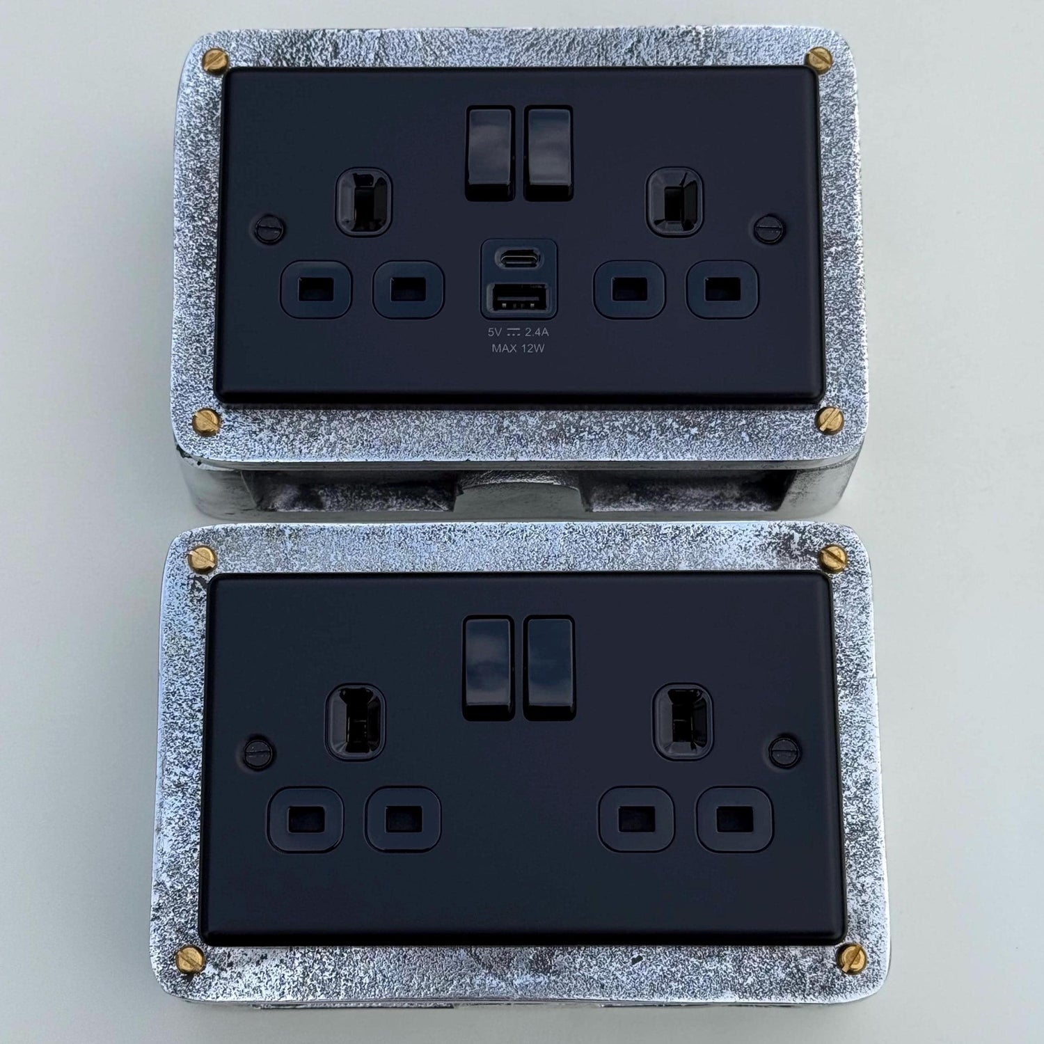 Matt Black Double Switched Solid Cast Metal Conduit 2-Gang Socket + 2 Outlet Type A & C USB Charger